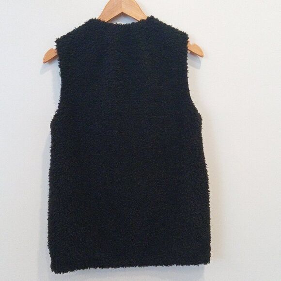 ARITZIA WILFRED Chatou FAUX FUR VEST full zip black XS sherpa teddy sleeveless - Picture 6 of 9